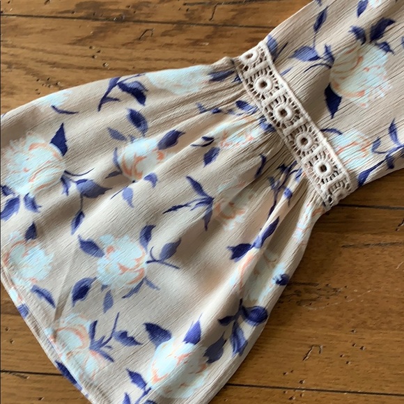 Altar’d State Top - Picture 6 of 7